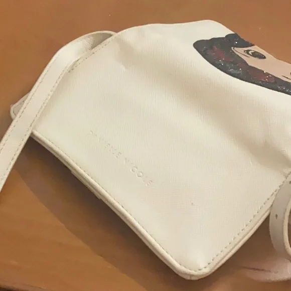Snow white crossbody by Danielle Nicole - Picture 3 of 3